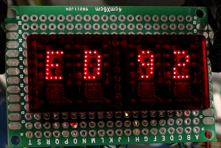 DIY  Old School LED dot matrix BCD displays (TIL311)   Flickr.PNG